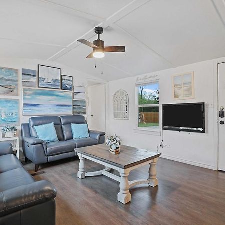 Pet-Friendly Lake Dallas Home Near Lewisville Lake Exteriör bild